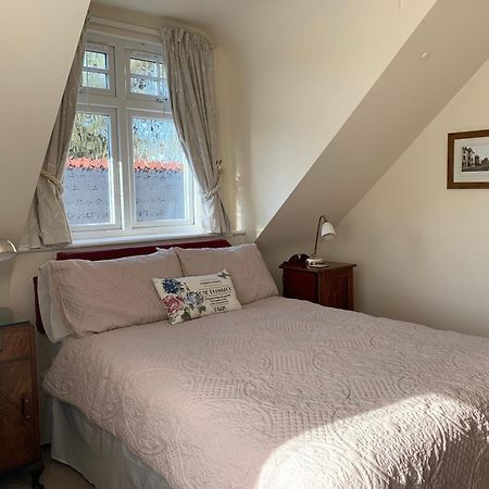 Heatherdene House Corfe Mullen Bagian luar foto