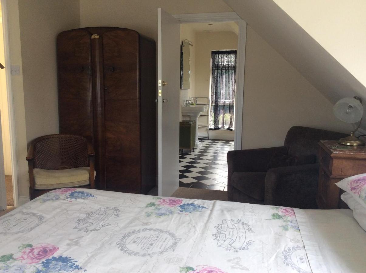 Heatherdene House Corfe Mullen Bagian luar foto
