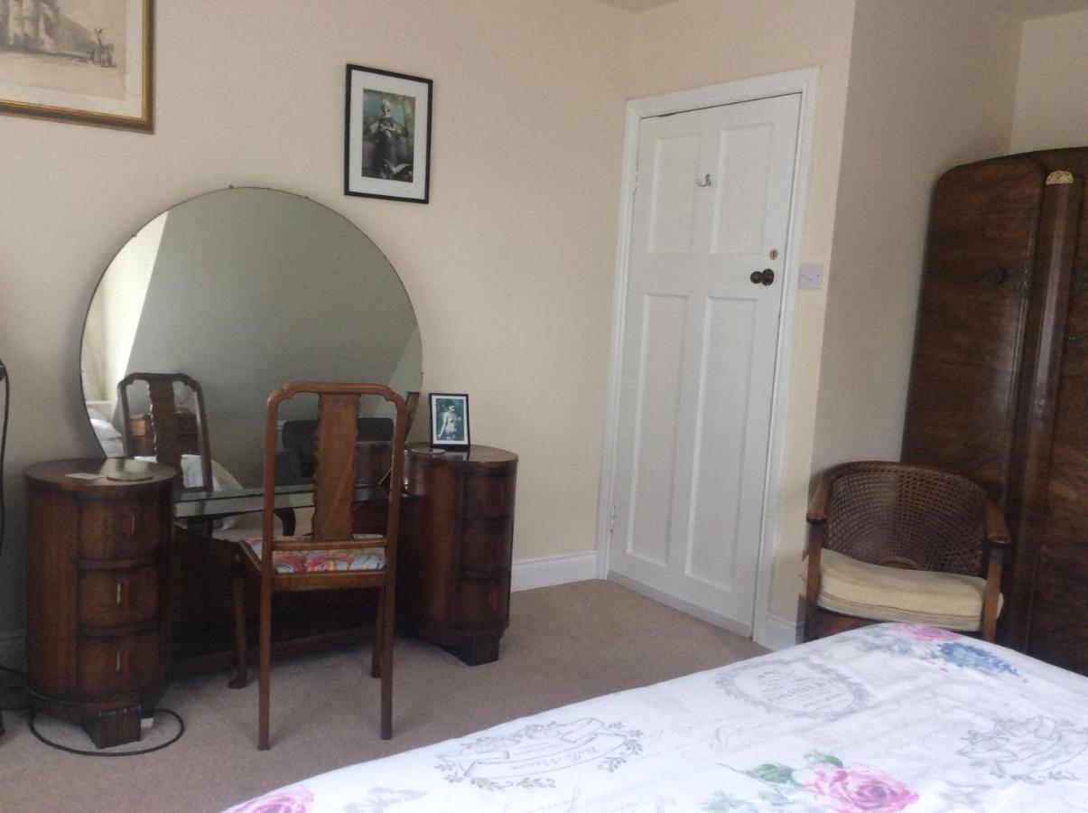 Heatherdene House Corfe Mullen Bagian luar foto