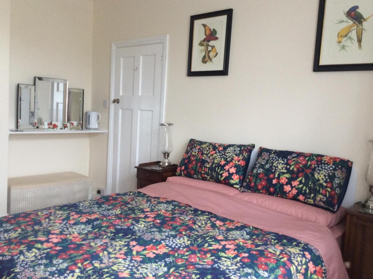 Heatherdene House Corfe Mullen Bagian luar foto