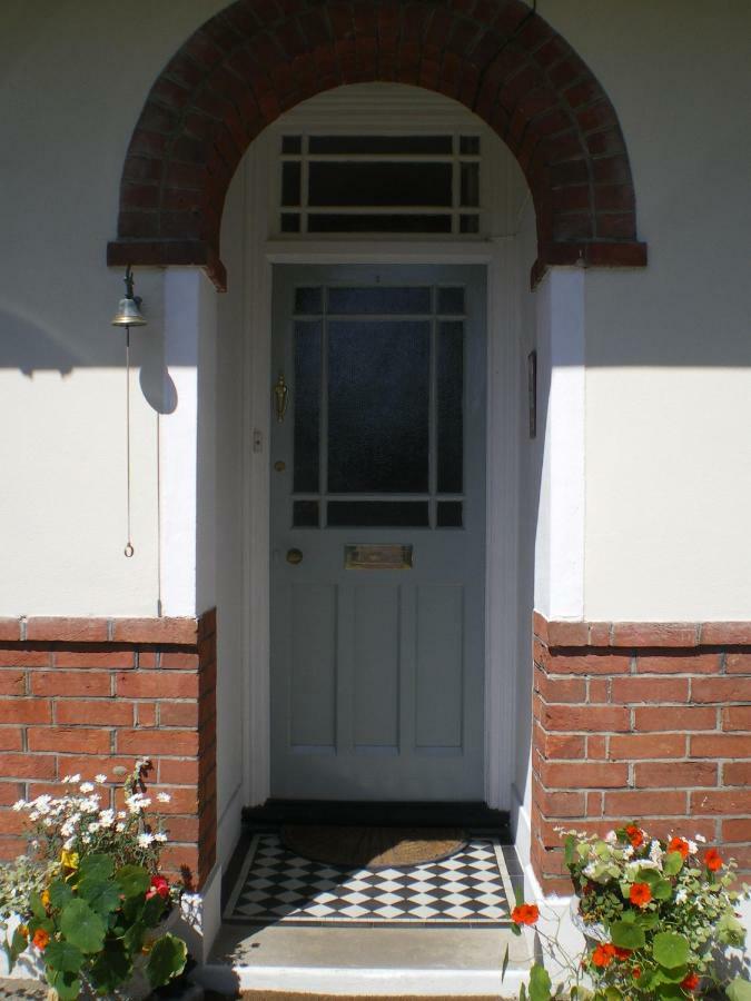 Heatherdene House Corfe Mullen Bagian luar foto