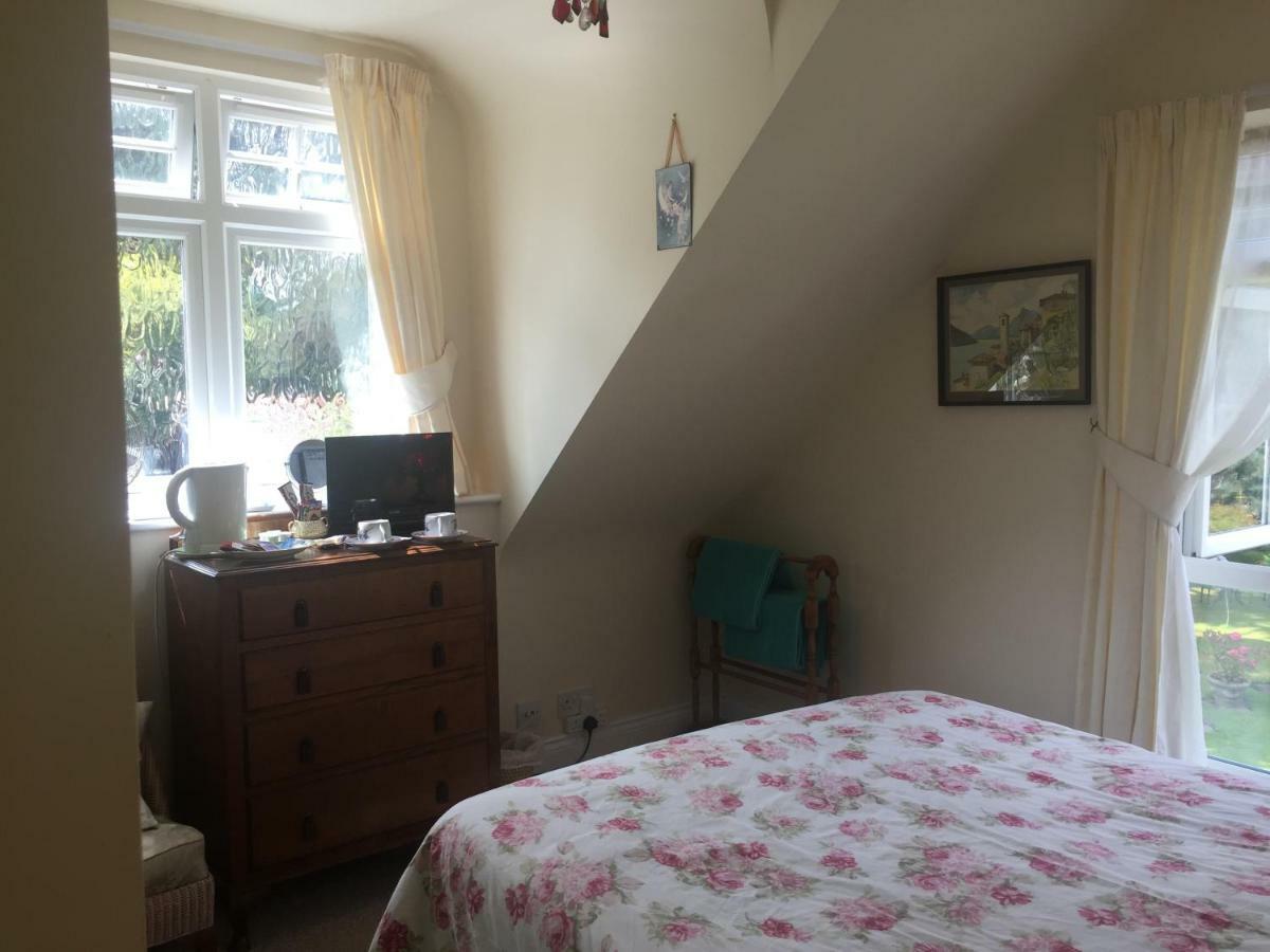 Heatherdene House Corfe Mullen Bagian luar foto